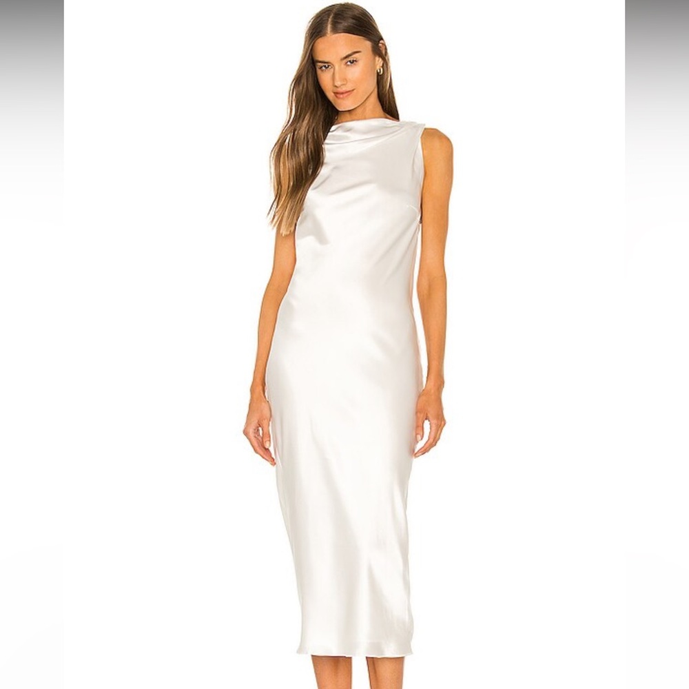 The Bar Max Dress in Blanc - Picture 2 of 9